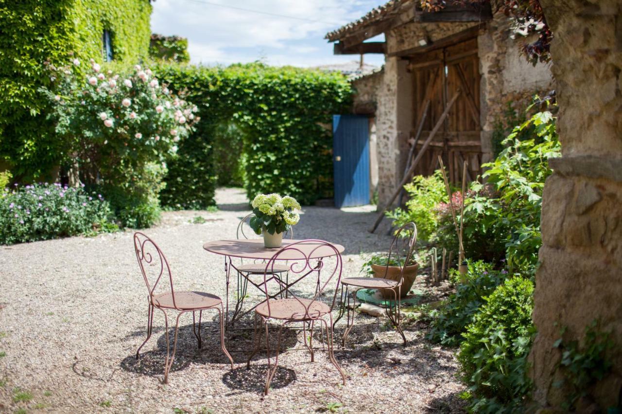 Le Clos Du Perret Chaussan Exteriér fotografie